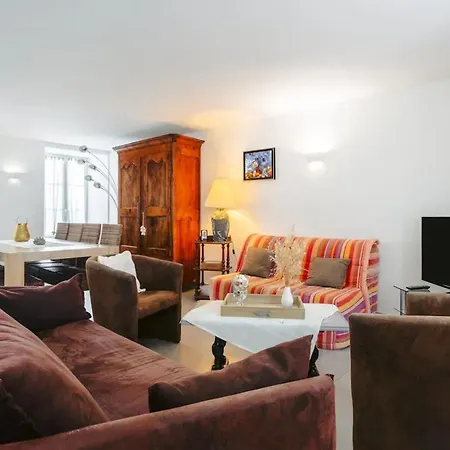 Σπίτι διακοπών Maison Confortable Proche De La Avec Terrasse *