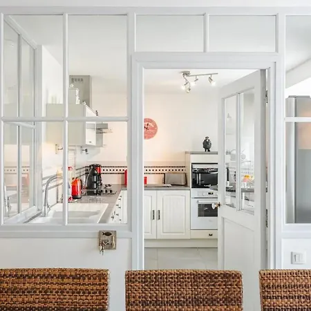 Σπίτι διακοπών Maison Confortable Proche De La Avec Terrasse La Flotte